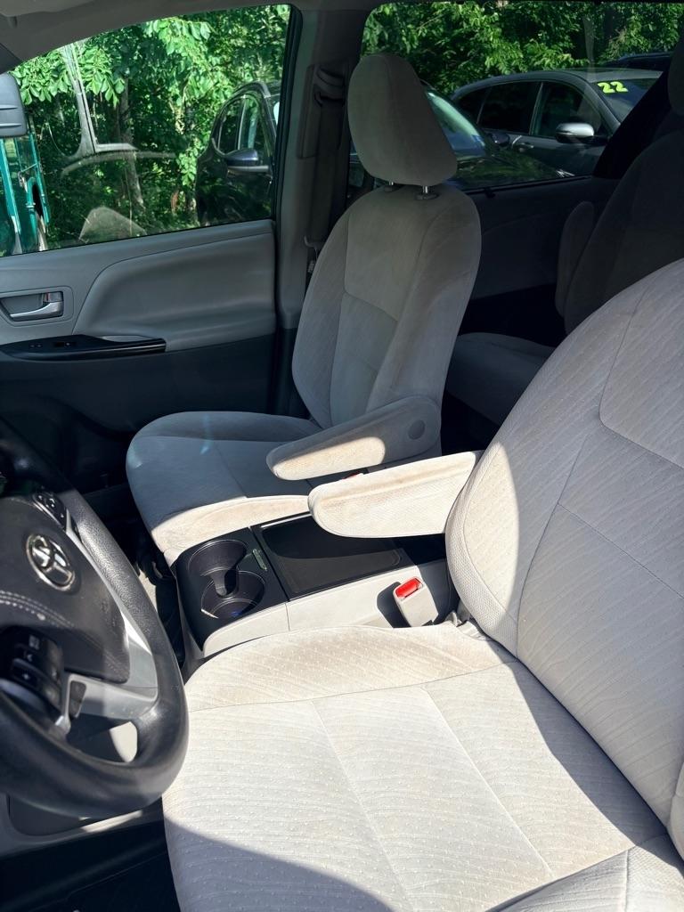 Toyota Sienna  2017