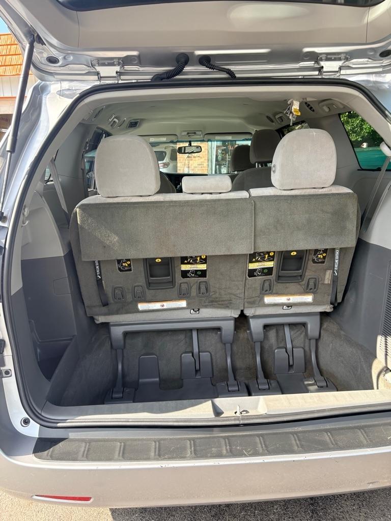 Toyota Sienna  2017