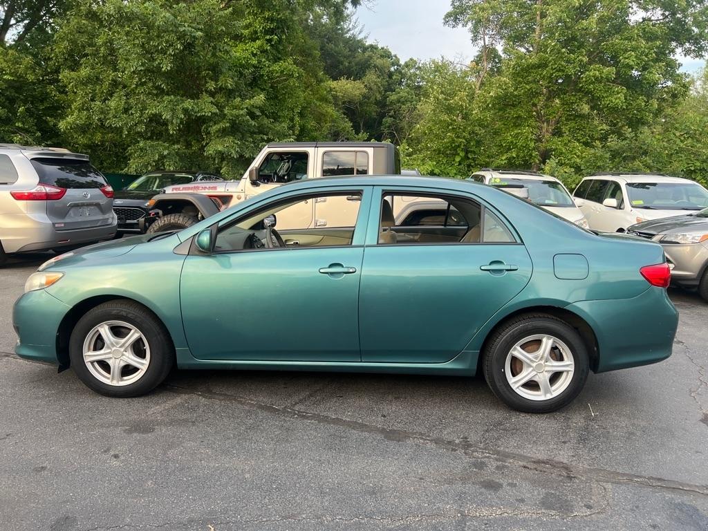 Toyota Corolla  2010