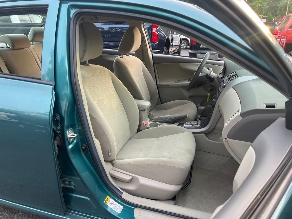 Toyota Corolla  2010