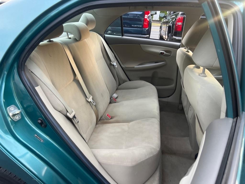 Toyota Corolla  2010