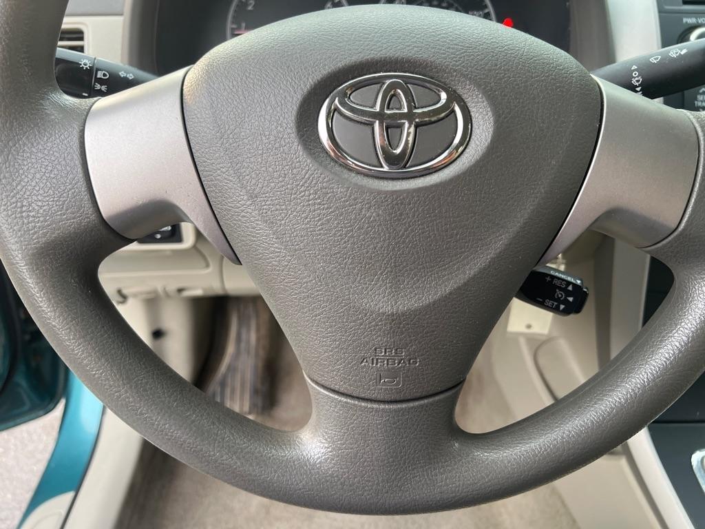 Toyota Corolla  2010