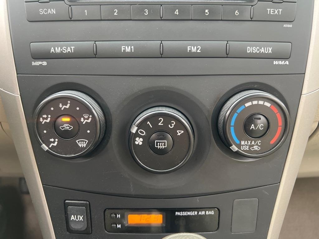 Toyota Corolla  2010