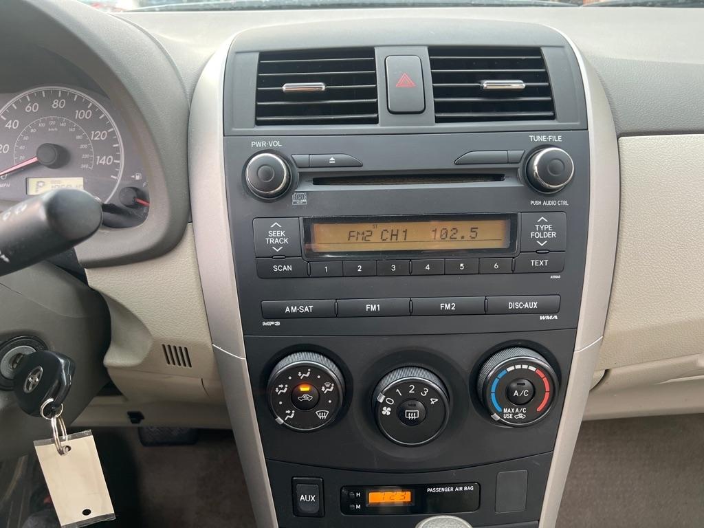 Toyota Corolla  2010
