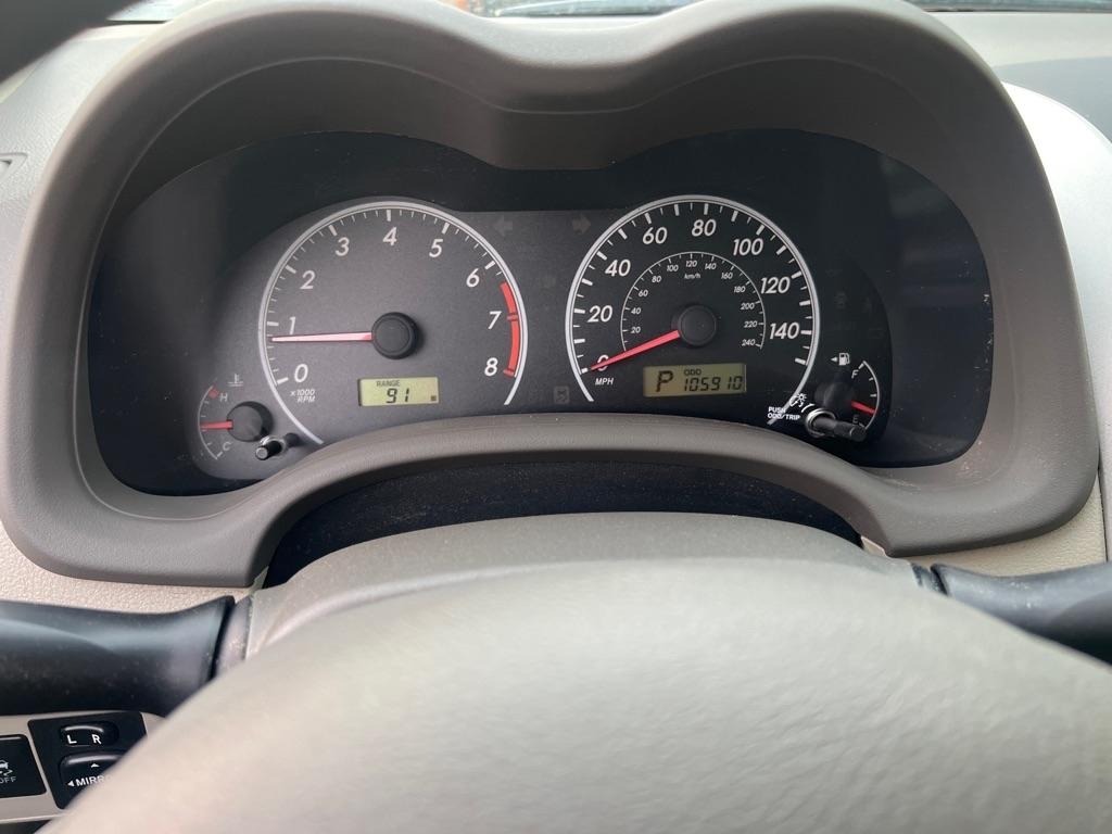 Toyota Corolla  2010