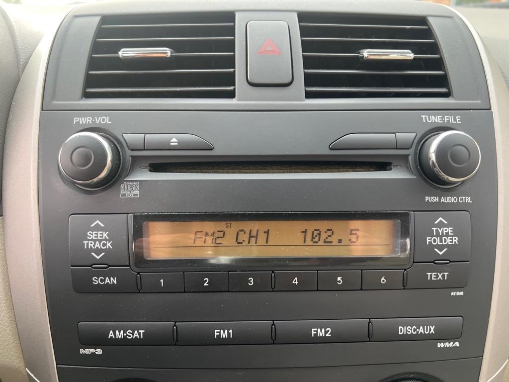Toyota Corolla  2010