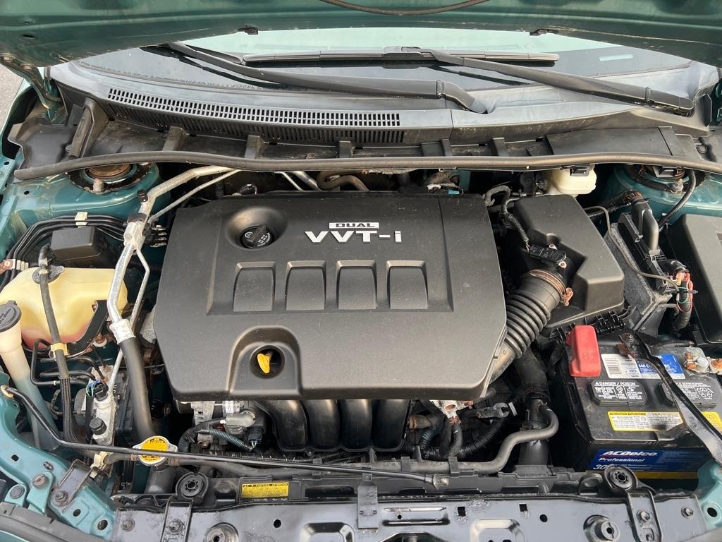 Toyota Corolla  2010
