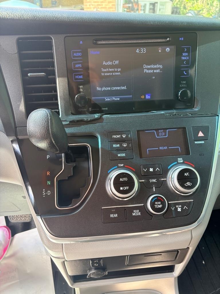Toyota Sienna  2017