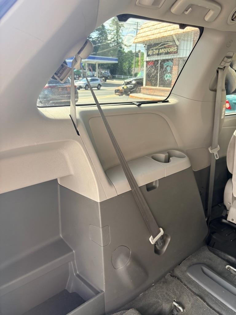 Toyota Sienna  2017