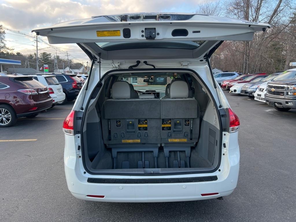 Toyota Sienna  2014