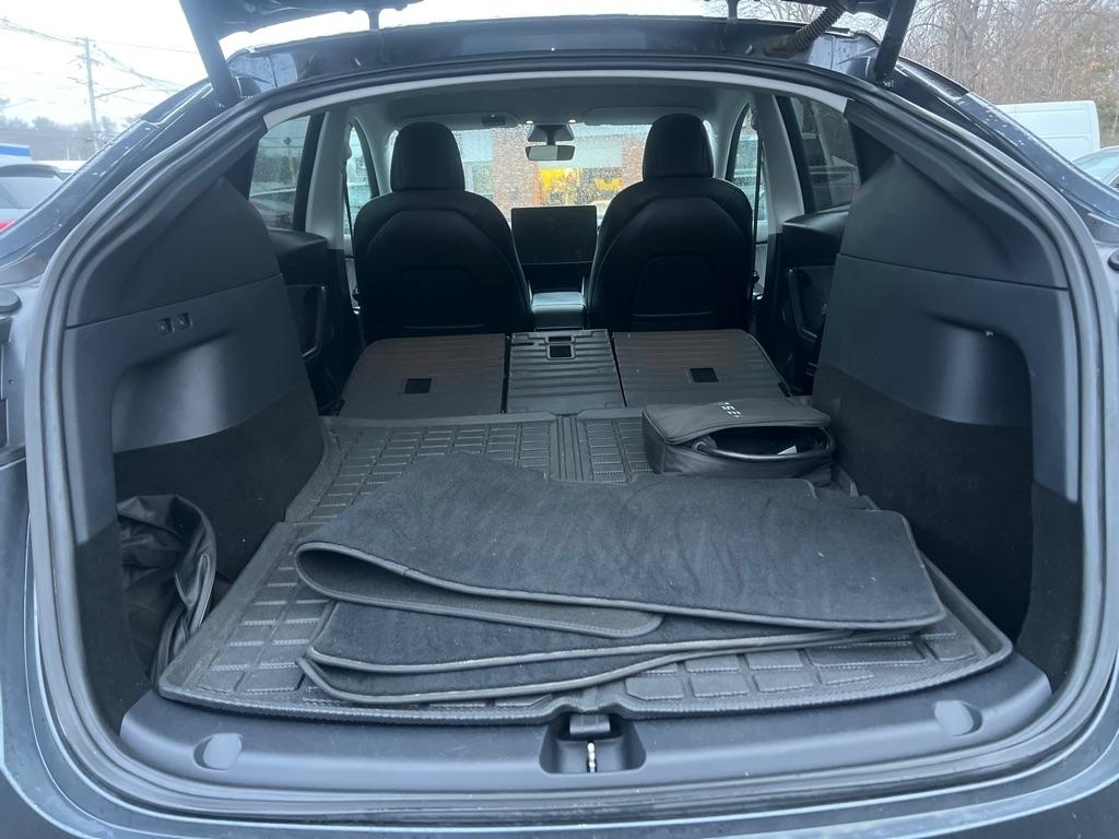 Tesla Model Y  2020