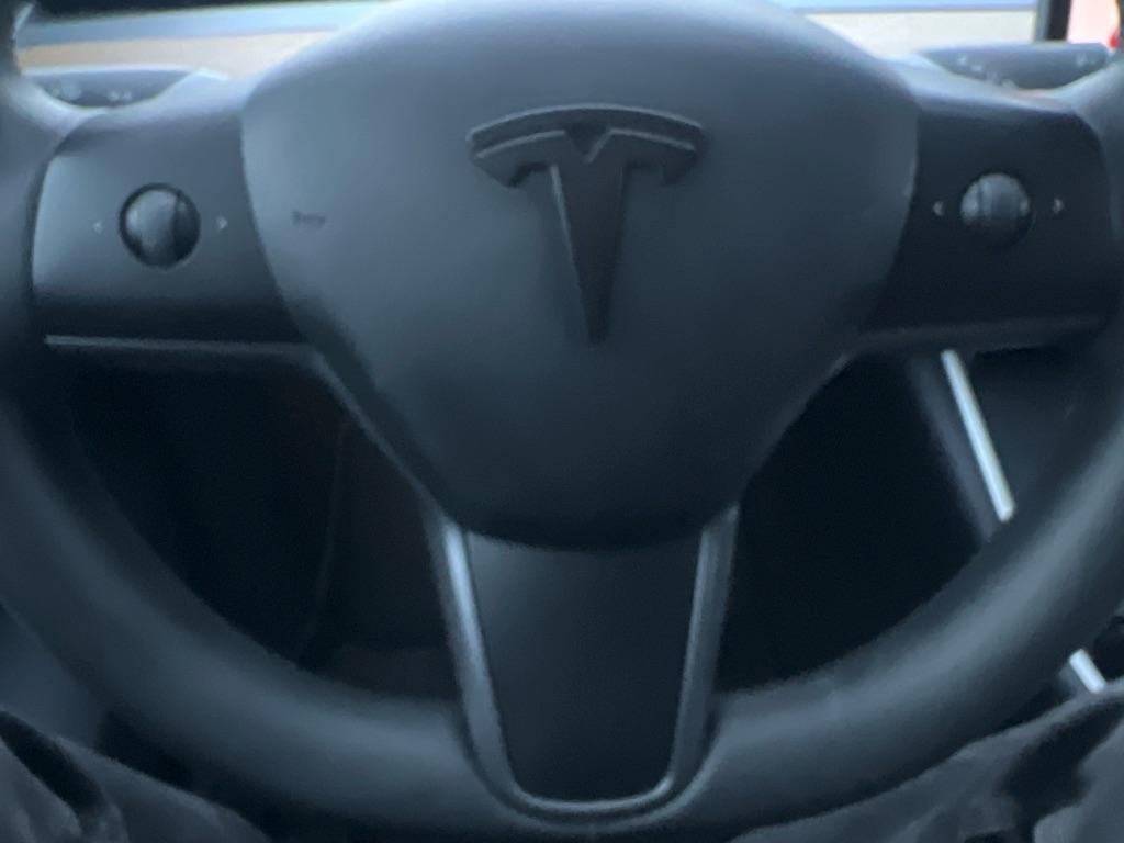 Tesla Model Y  2020
