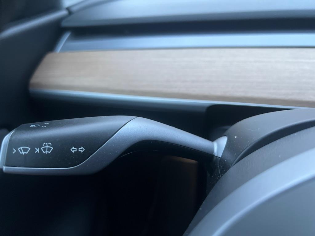 Tesla Model Y  2020