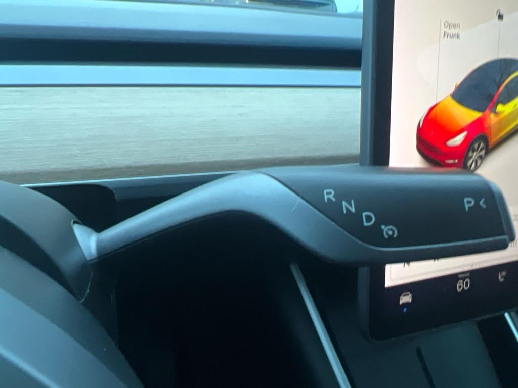 Tesla Model Y  2020