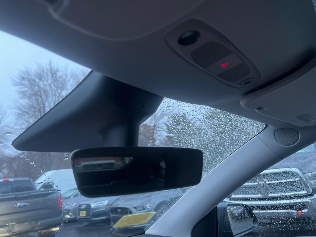 Tesla Model Y  2020