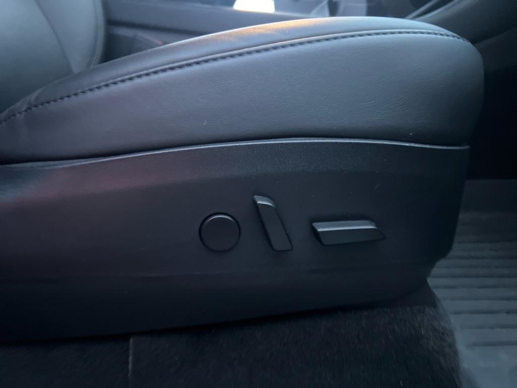 Tesla Model Y  2020