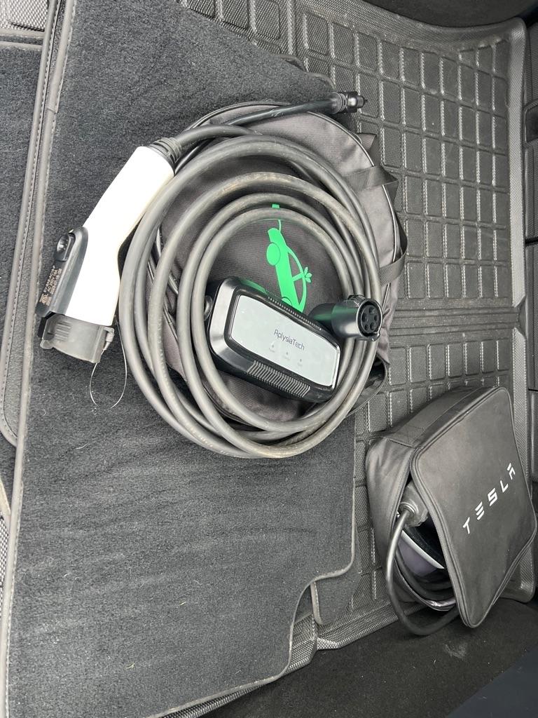 Tesla Model Y  2020