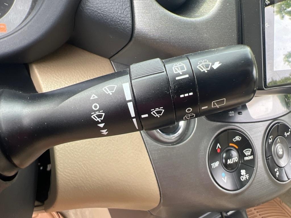Toyota RAV4  2010