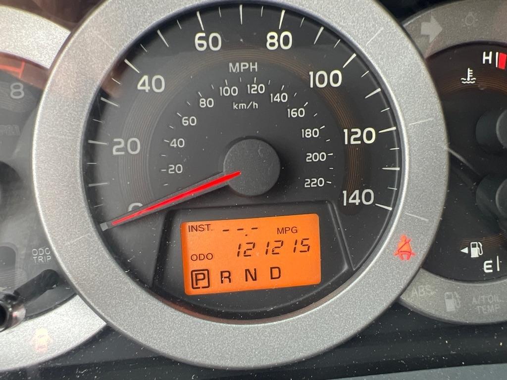 Toyota RAV4  2010
