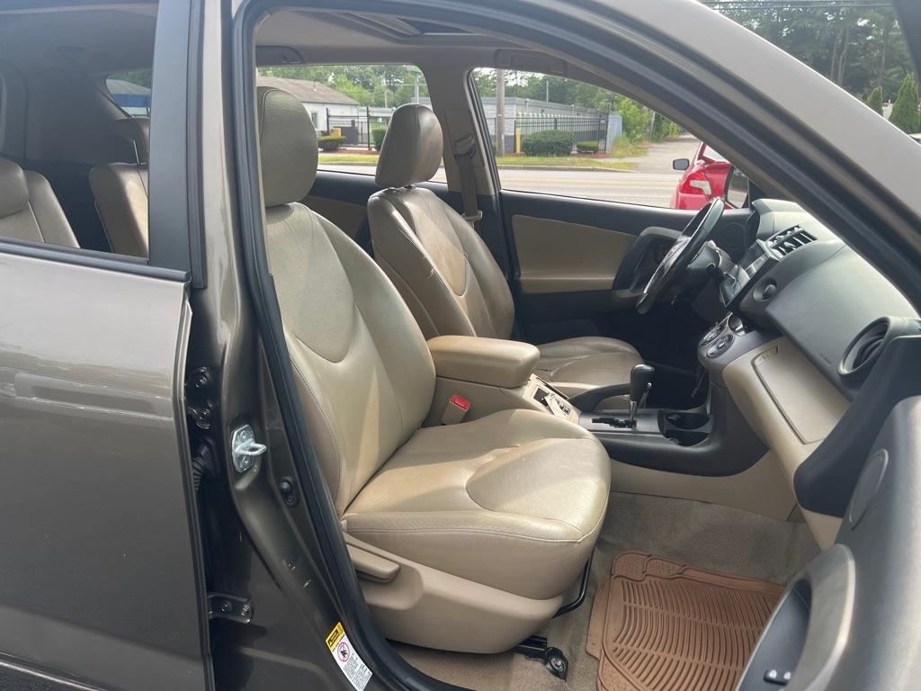Toyota RAV4  2010