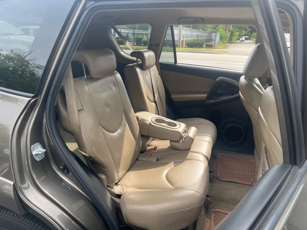 Toyota RAV4  2010