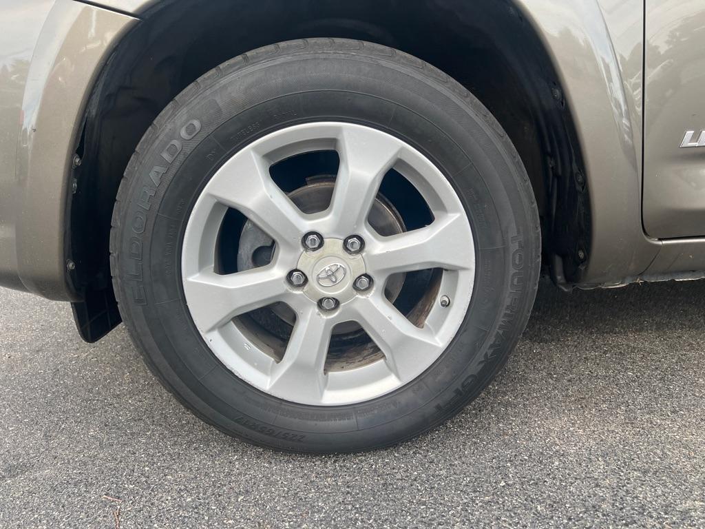 Toyota RAV4  2010