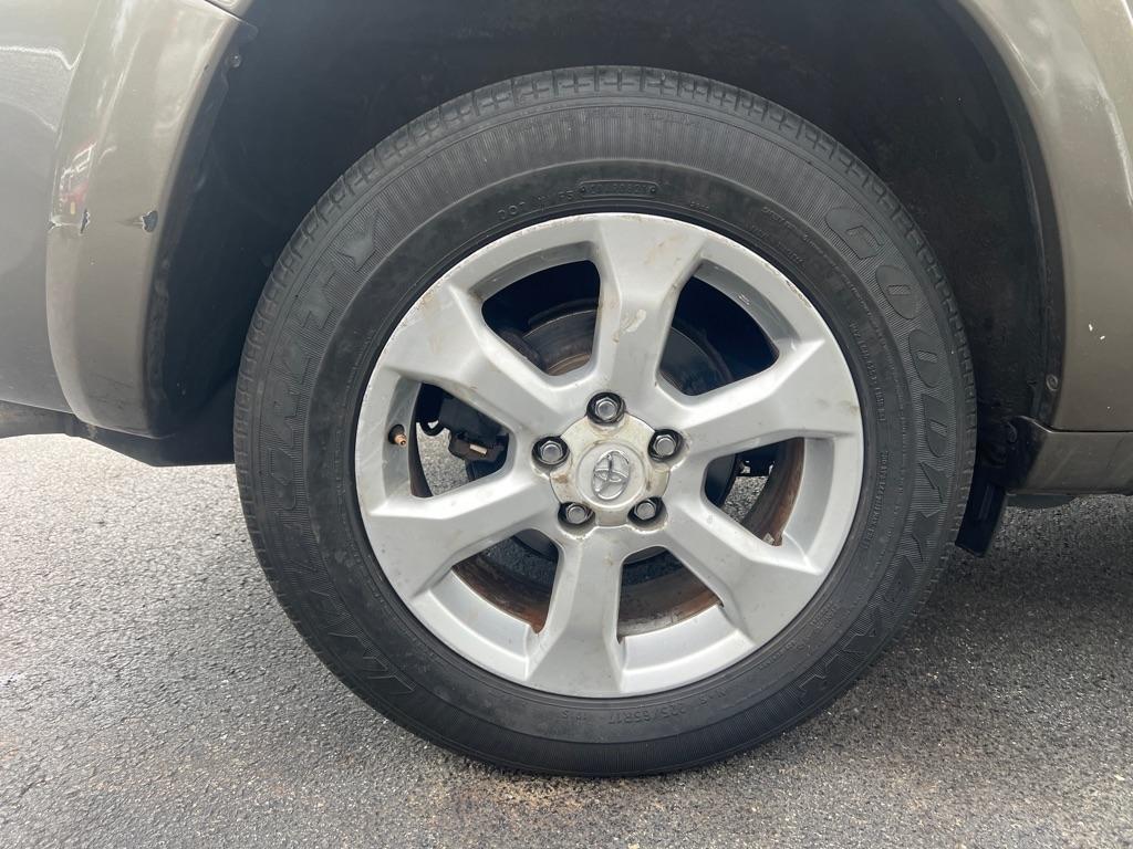 Toyota RAV4  2010