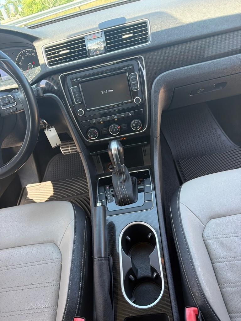 Volkswagen Passat  2015