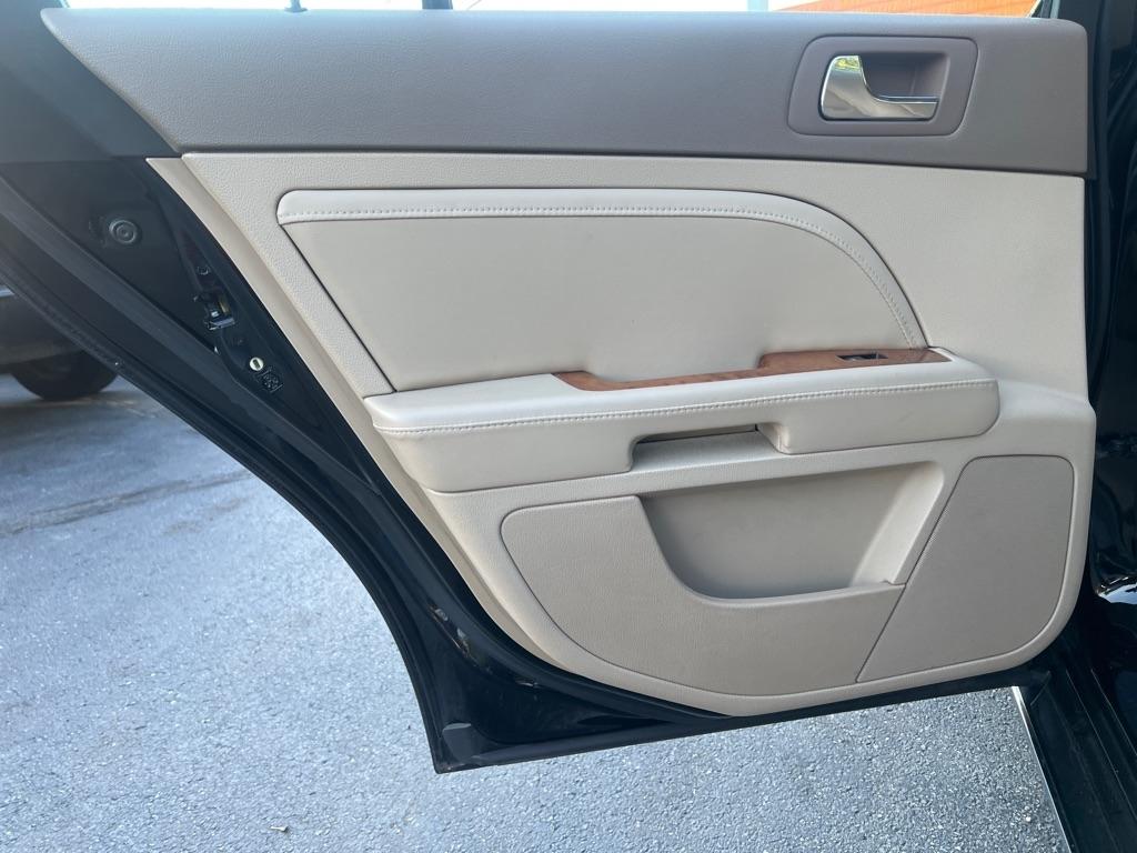 Cadillac STS  2008
