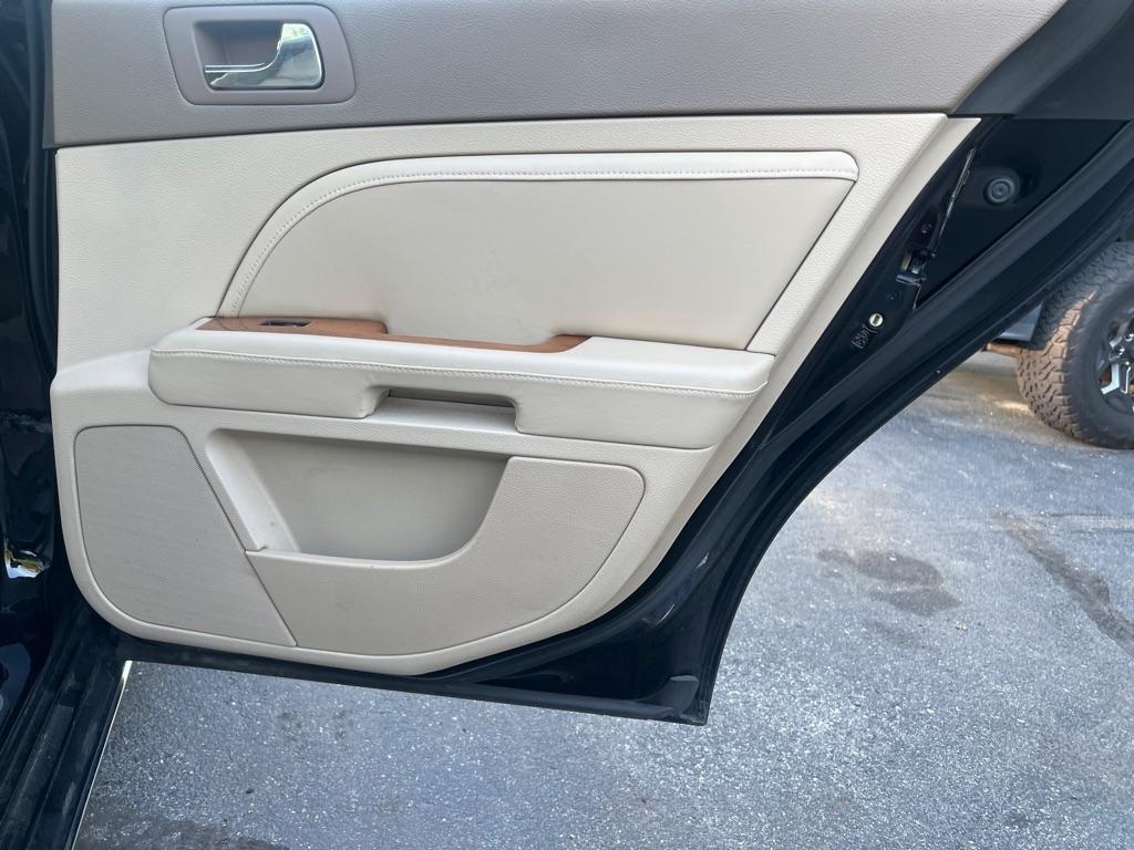 Cadillac STS  2008