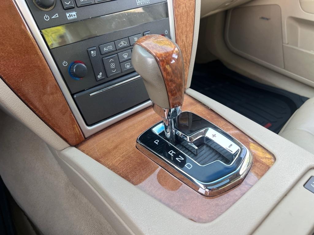 Cadillac STS  2008