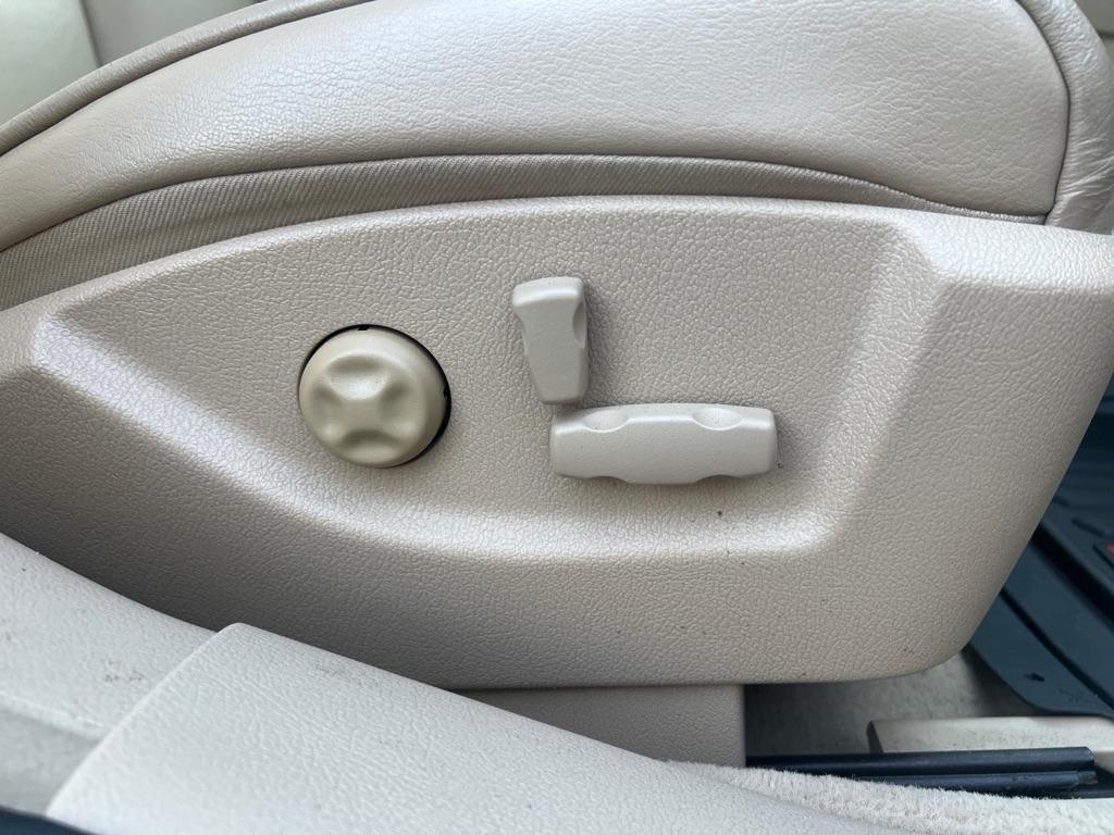 Cadillac STS  2008