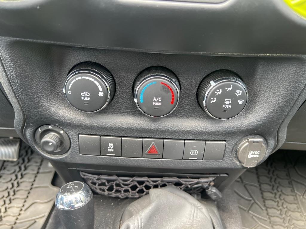 Jeep Wrangler Unlimited  2012