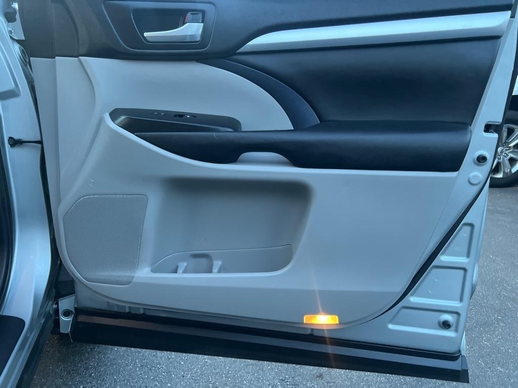 Toyota Highlander  2018