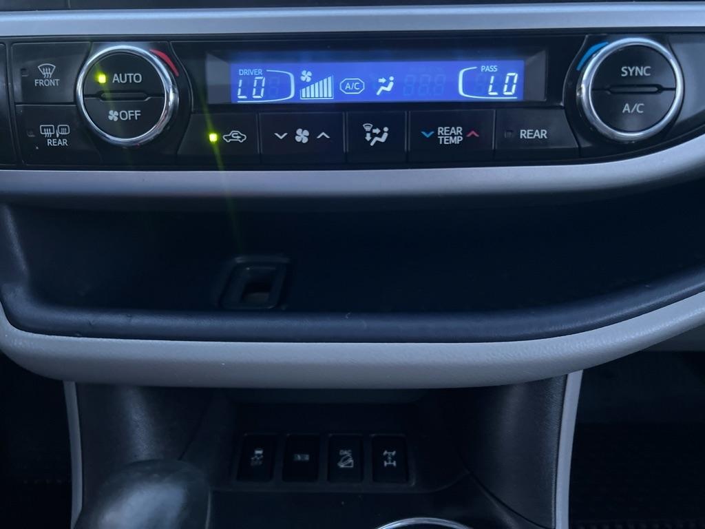 Toyota Highlander  2018