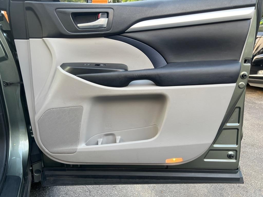 Toyota Highlander  2016