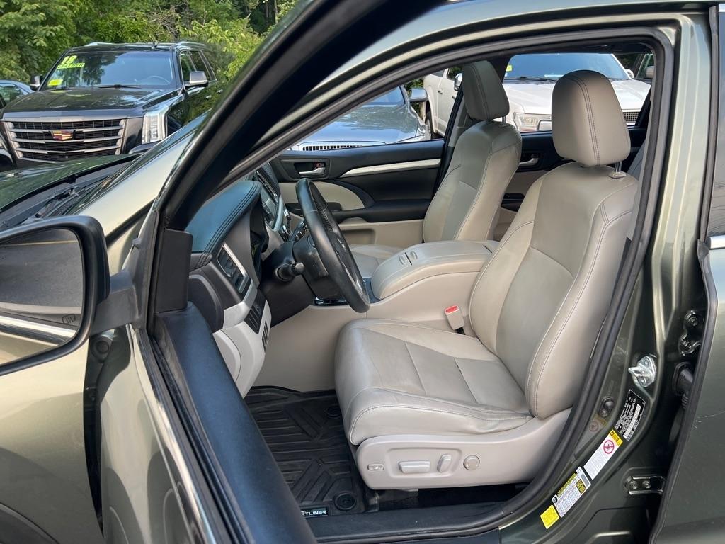 Toyota Highlander  2016