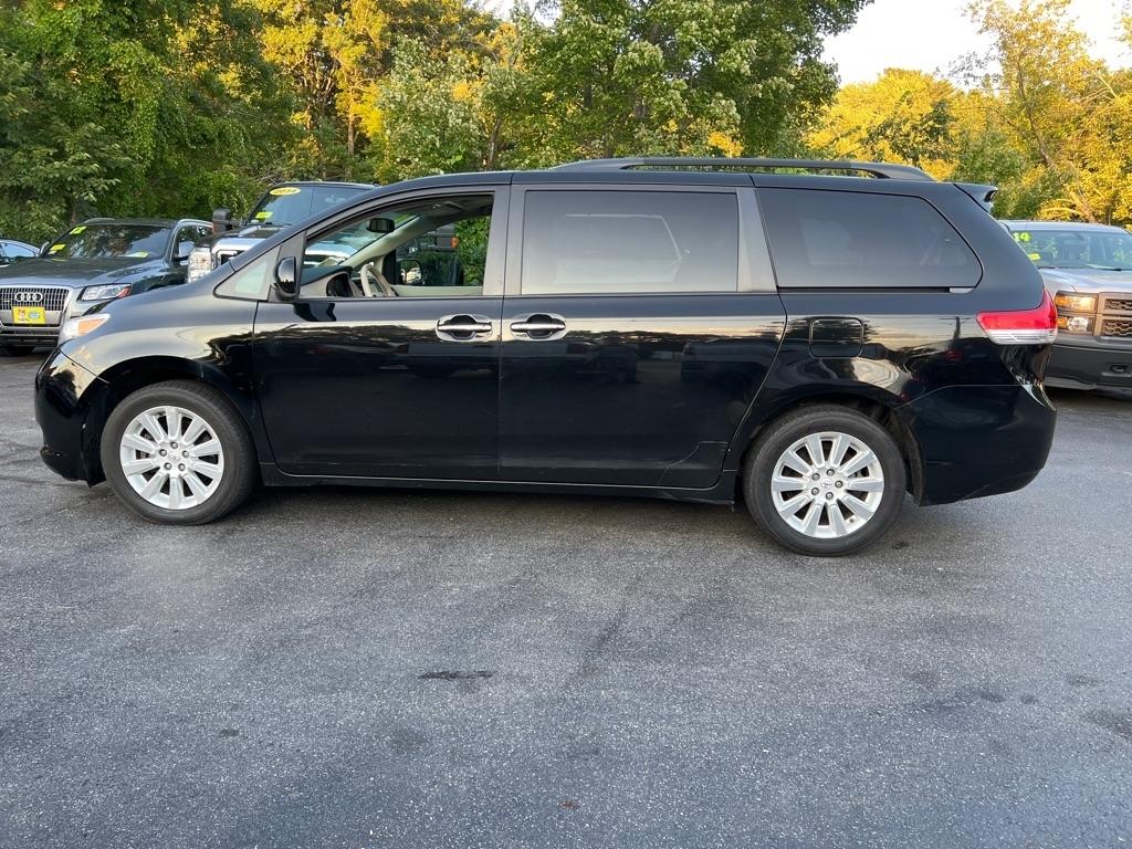Toyota Sienna  2014