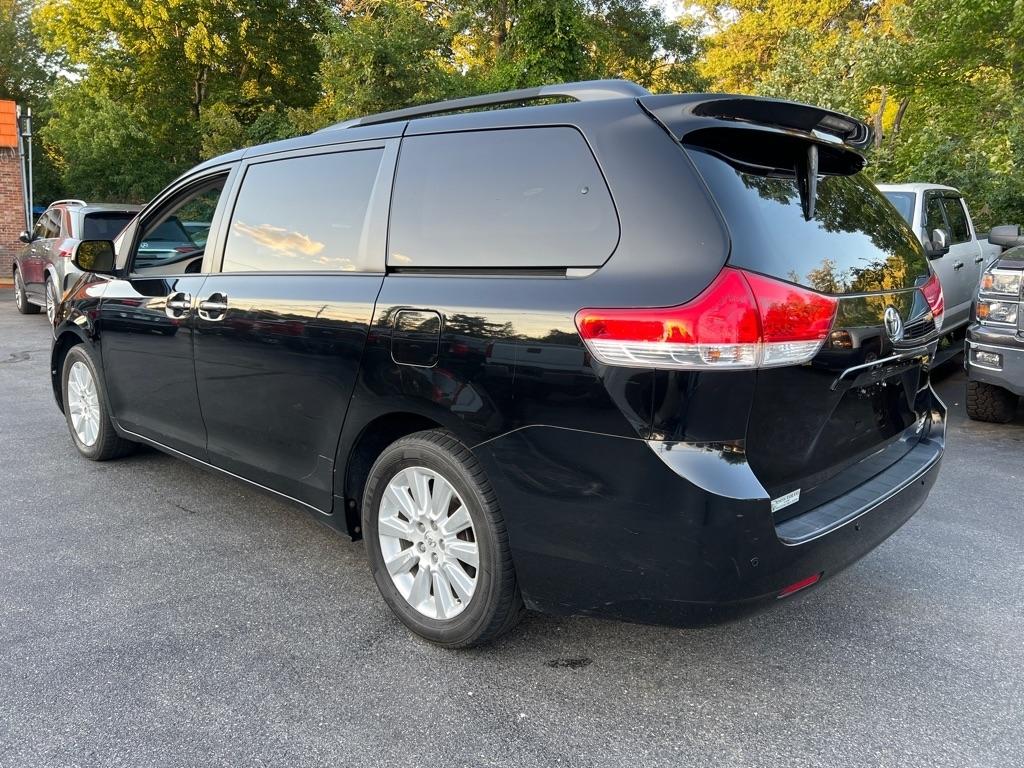 Toyota Sienna  2014
