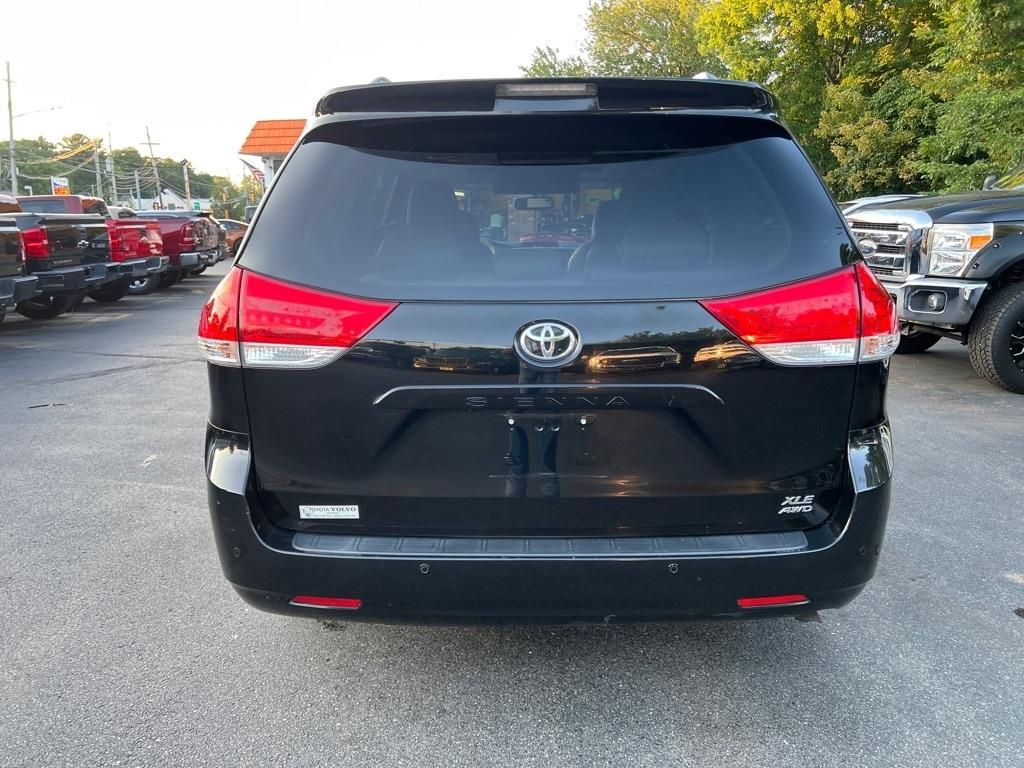 Toyota Sienna  2014