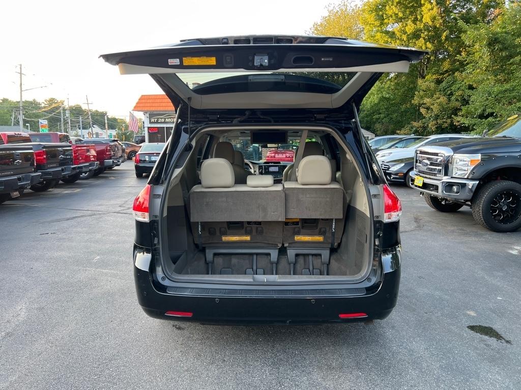 Toyota Sienna  2014