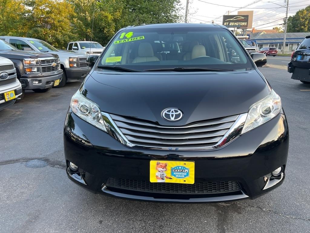 Toyota Sienna  2014