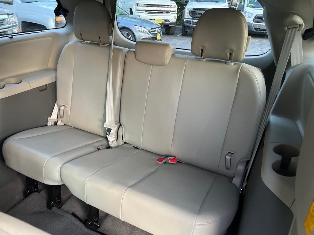 Toyota Sienna  2014