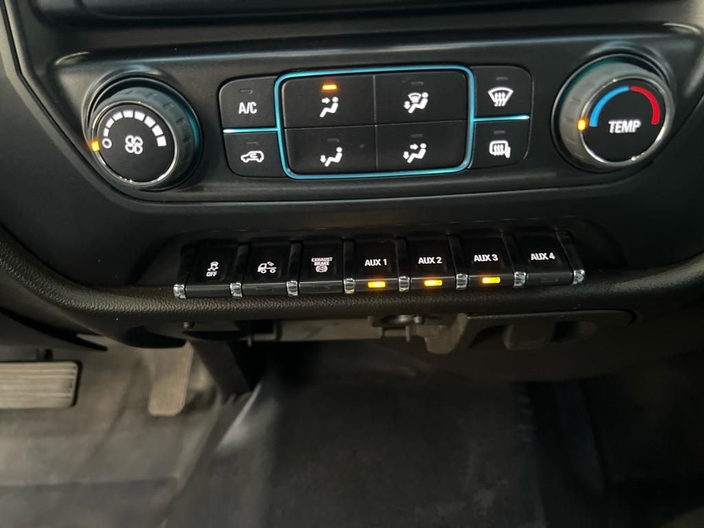 Chevrolet Silverado MD  2022