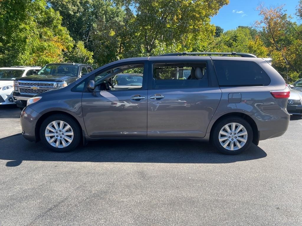 Toyota Sienna  2015