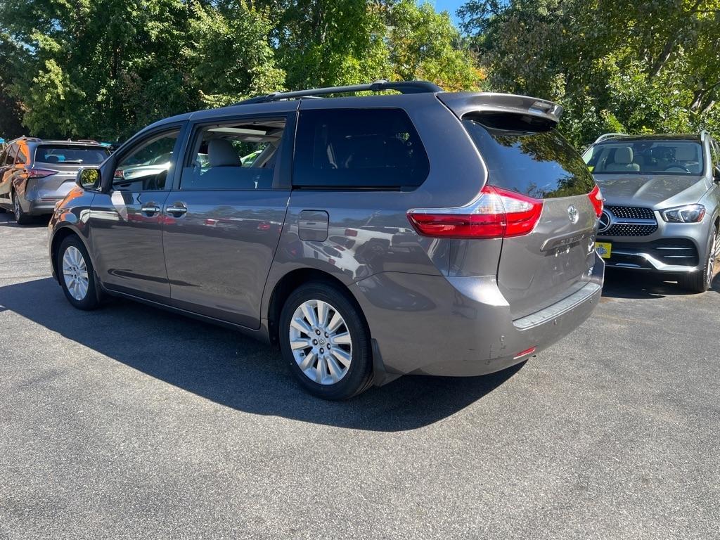 Toyota Sienna  2015
