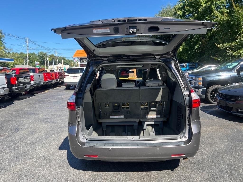 Toyota Sienna  2015