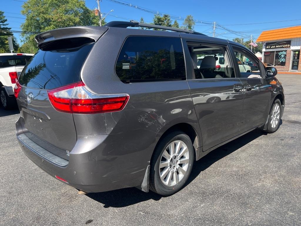Toyota Sienna  2015