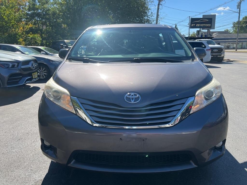 Toyota Sienna  2015