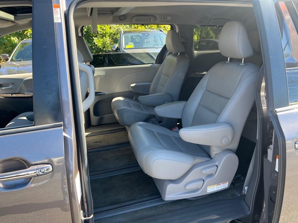 Toyota Sienna  2015